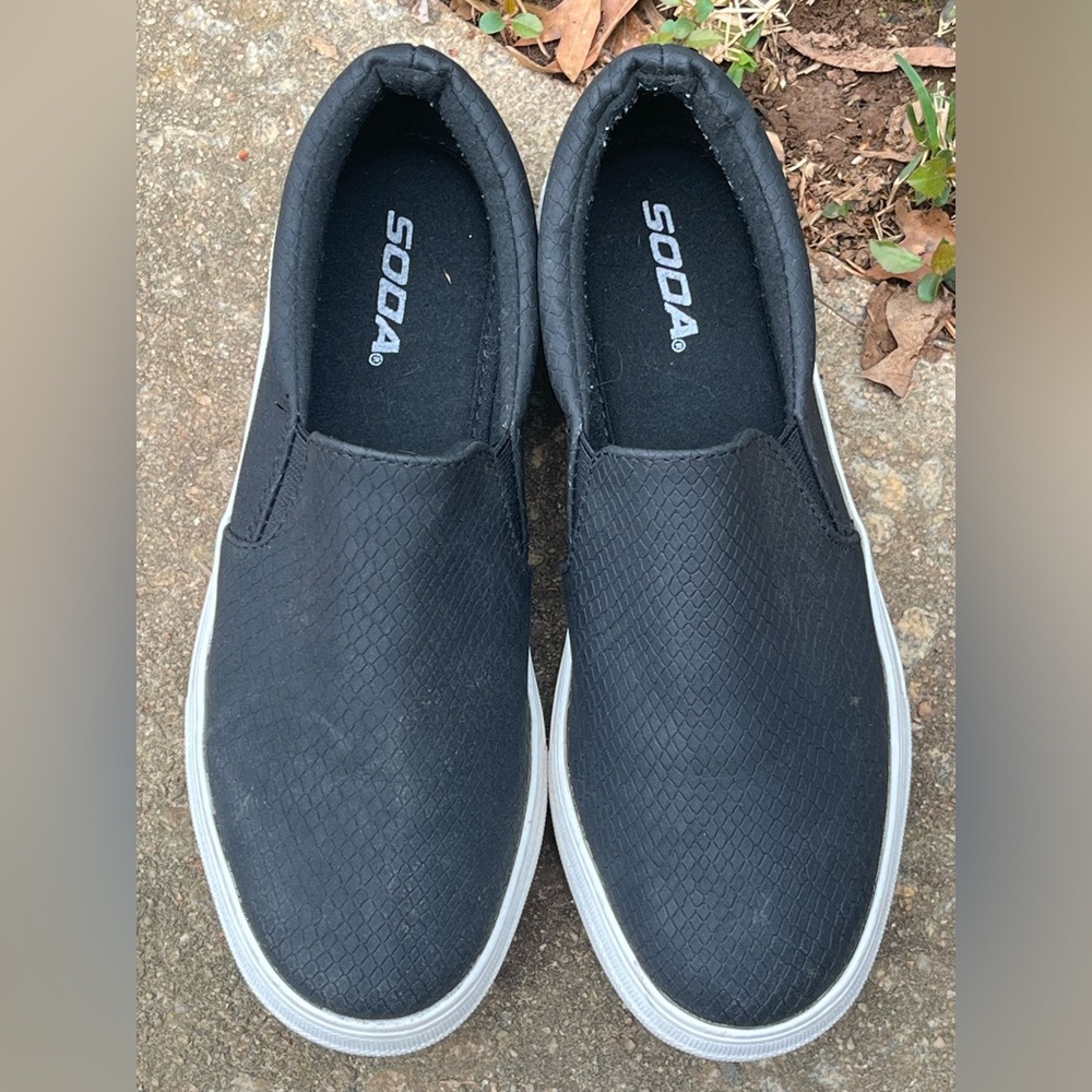 Soda Womens Black Slip-On Shoes. 8.5